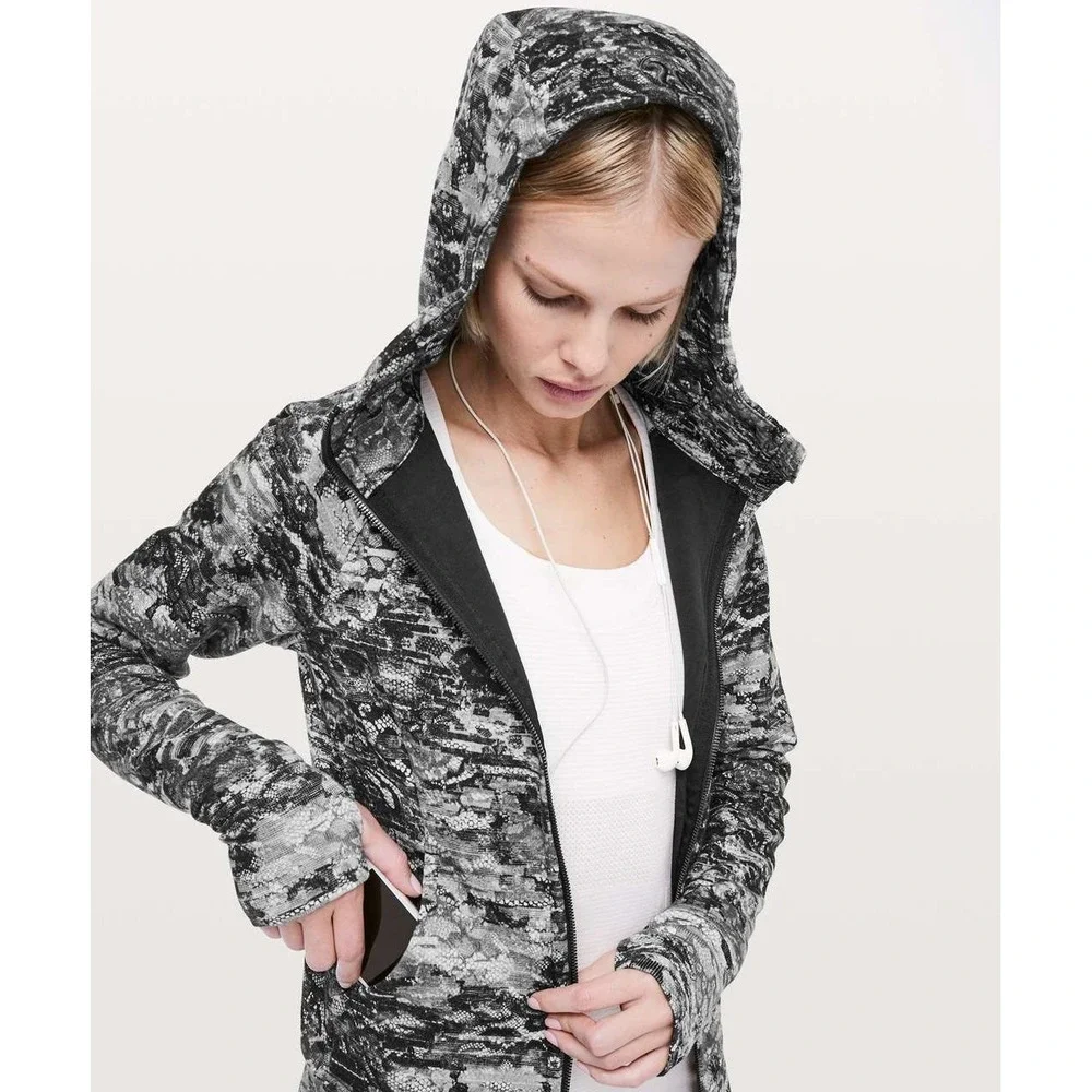 Lululemon Scuba Hoodie Full Zip Camo‎ Print Athleisure Jacket Women's Size 10